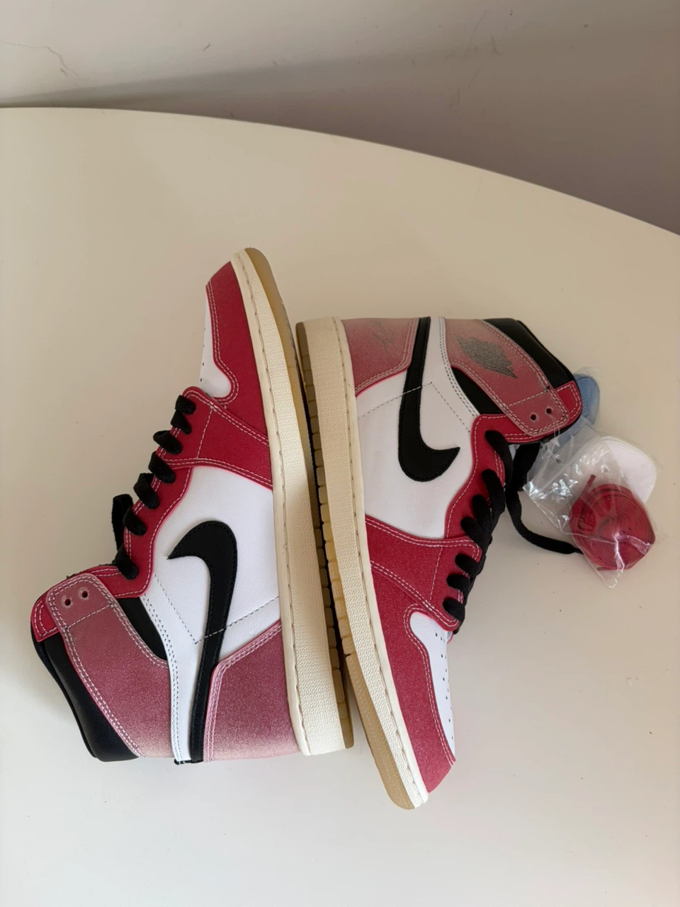 Air Jordan 1 High OG "Washed Pink" Sneakers - photo 5