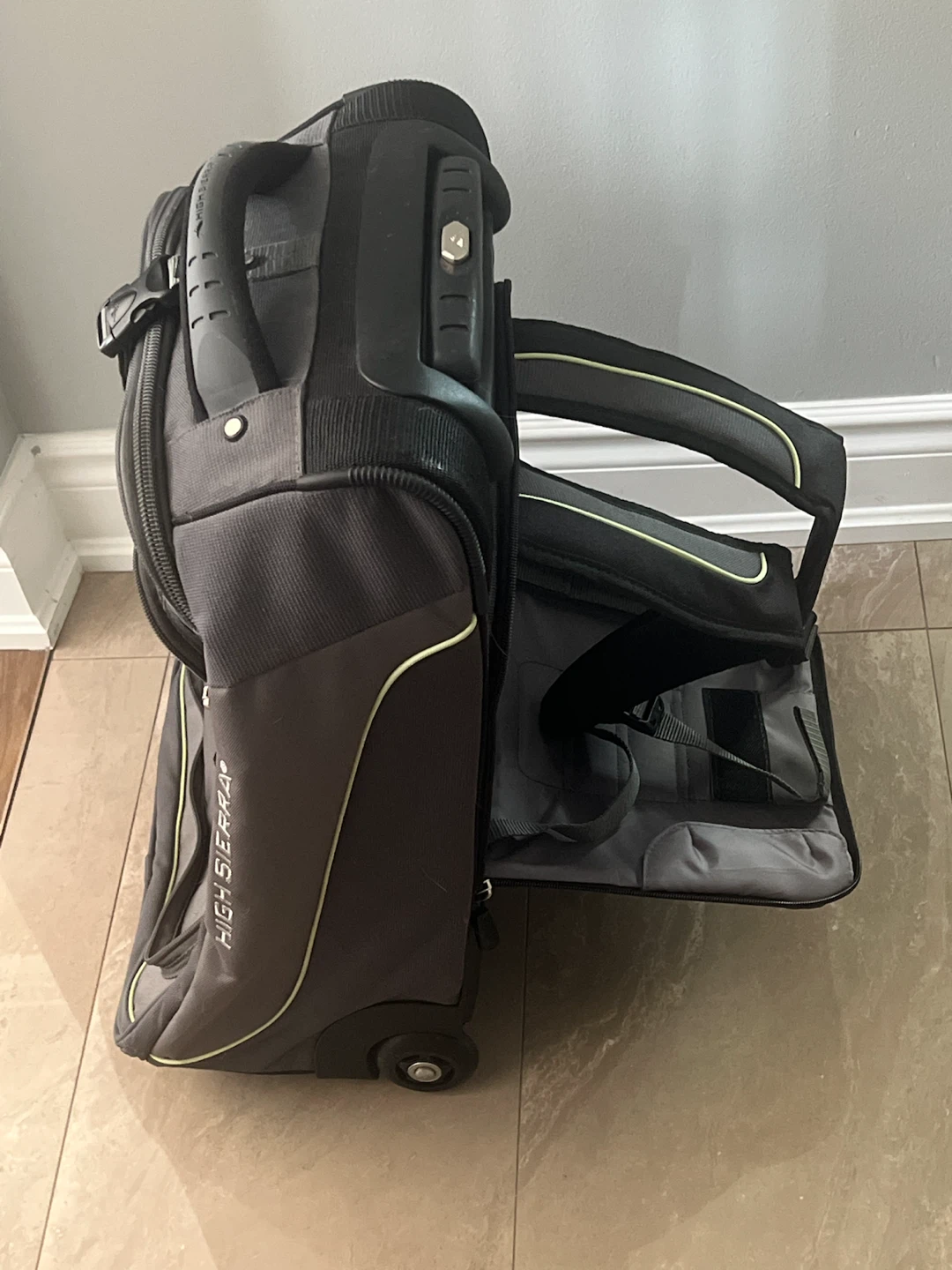 High Sierra Rolling Luggage Bag