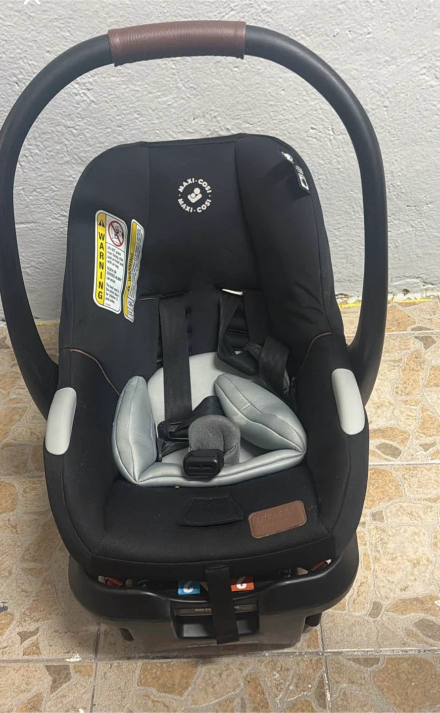Maxi-Cosi Infant Car Seat with Base - photo 2