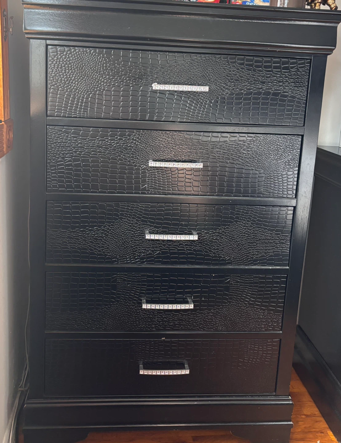 Black 5-Drawer Chest with Crocodile Embossed Fronts
