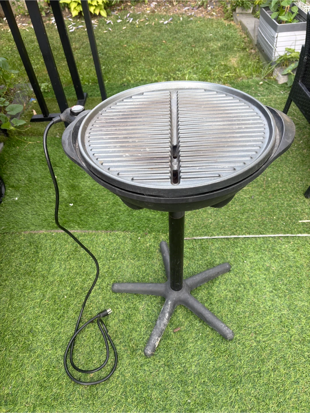 George Foreman Electric Grill - photo 3