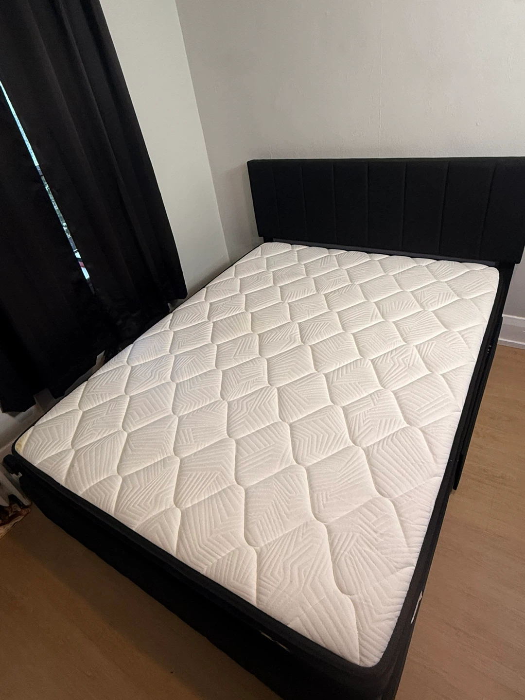 Queen Size Mattress - photo 3