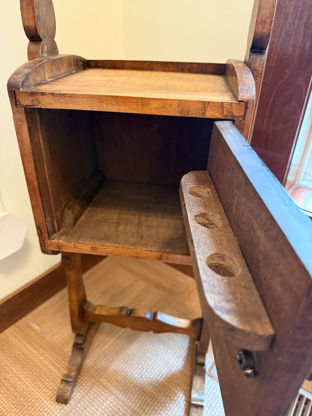 Antique Wooden Gentleman’s Valet Stand with Storage Cabinet - photo 5
