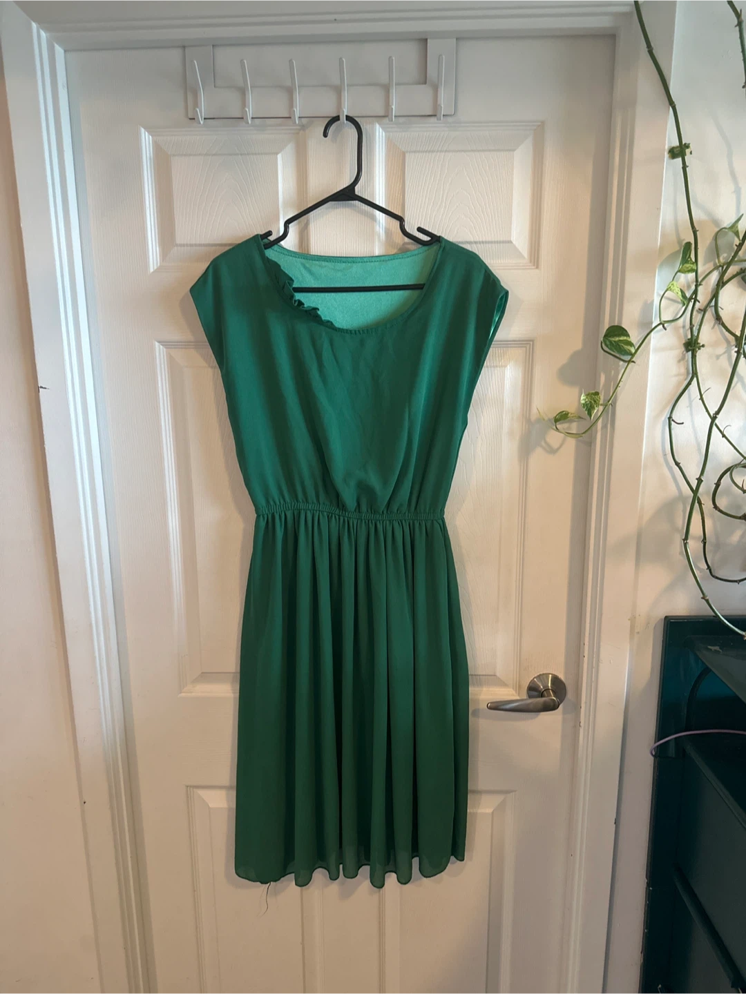 Kelly Green Cap Sleeve Dress