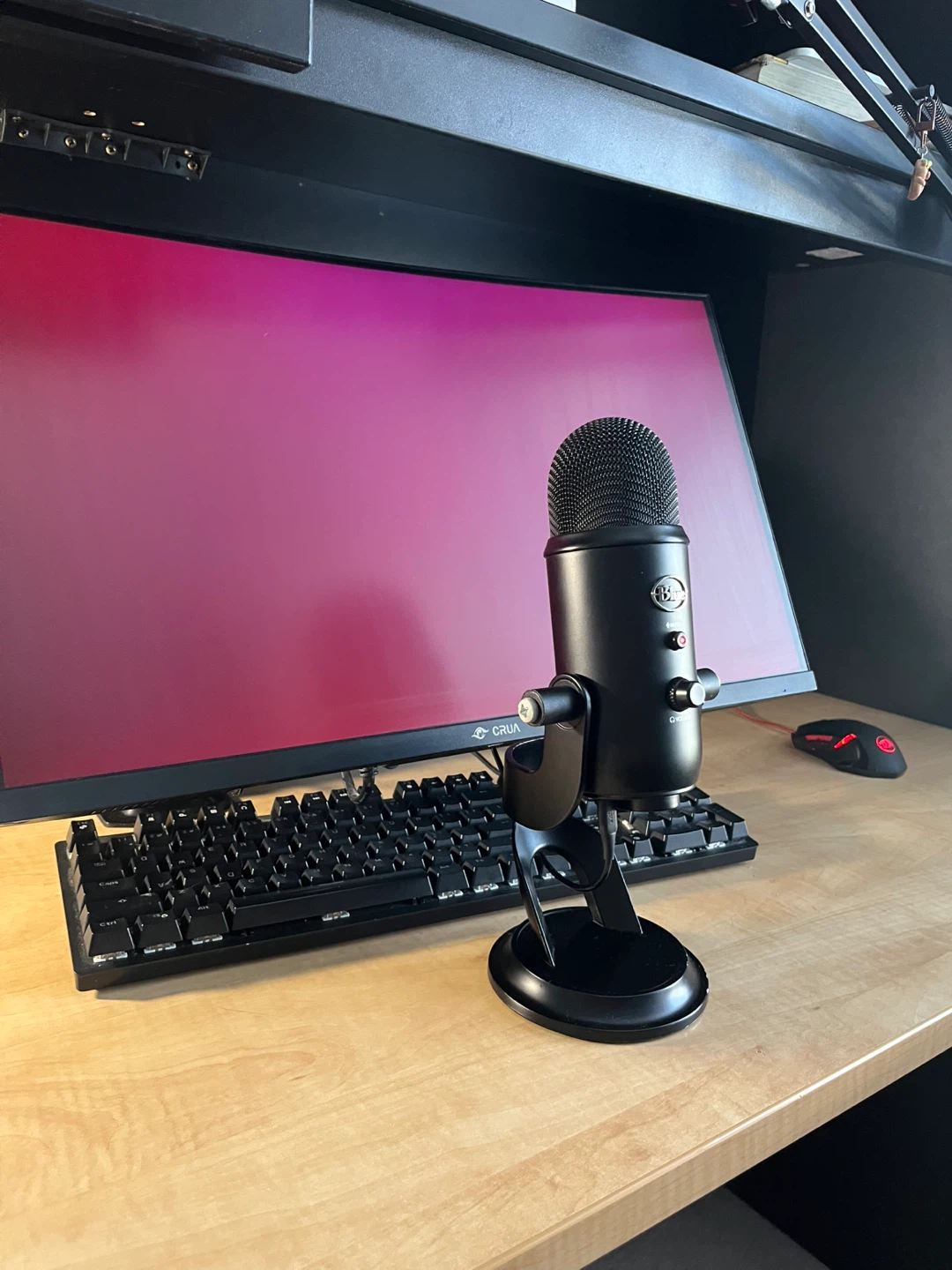 Blue Yeti USB Microphone - Blackout Edition