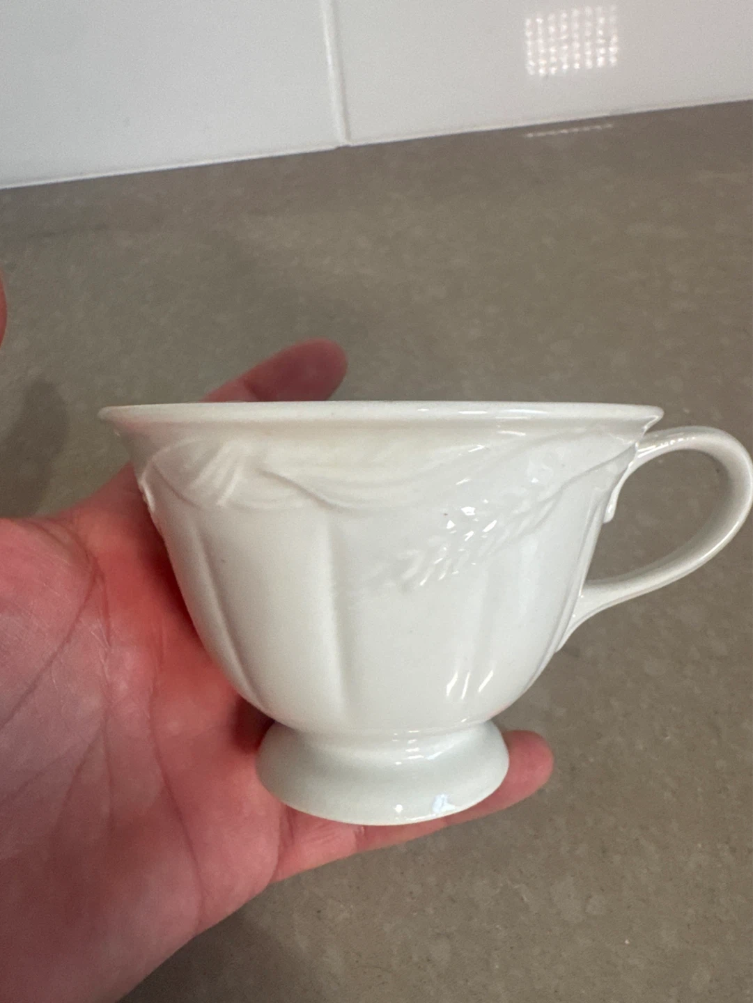 Lot White Ceramic Wheat Pattern Tea Cup and Saucer Set - photo 2
