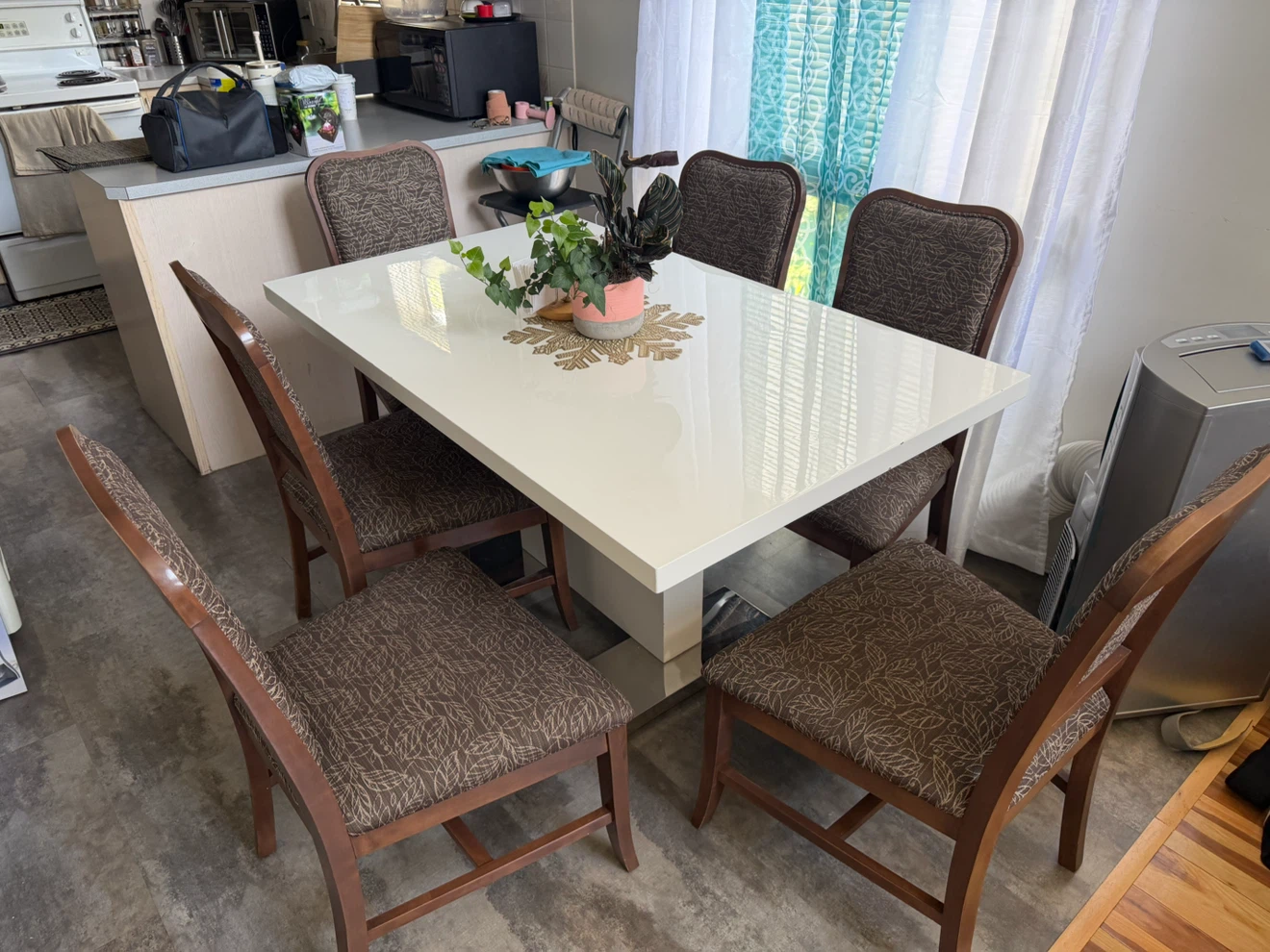 White Dining Table with 6 Chairs - photo 2