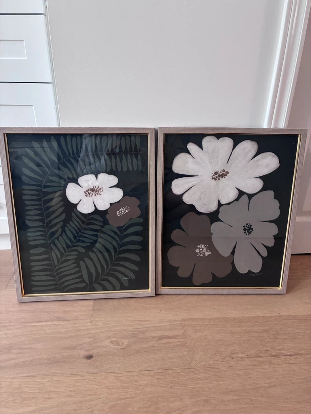 Set of 2 Floral Art Prints in Frames