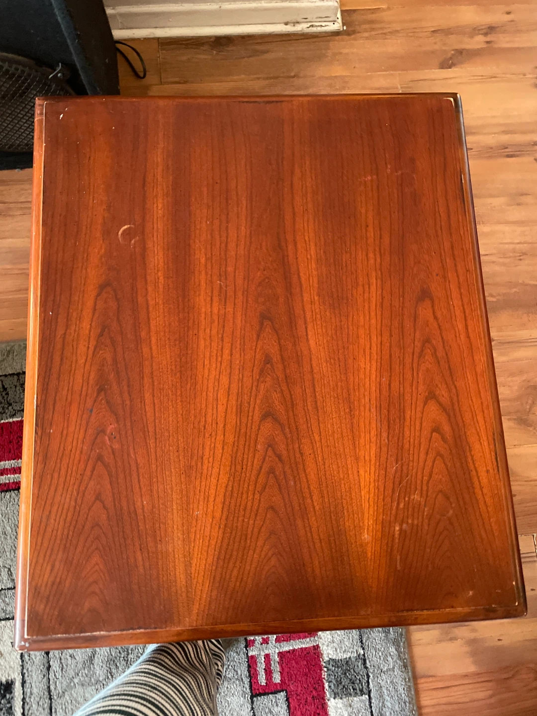 Mahogany solid wood end tables - photo 2