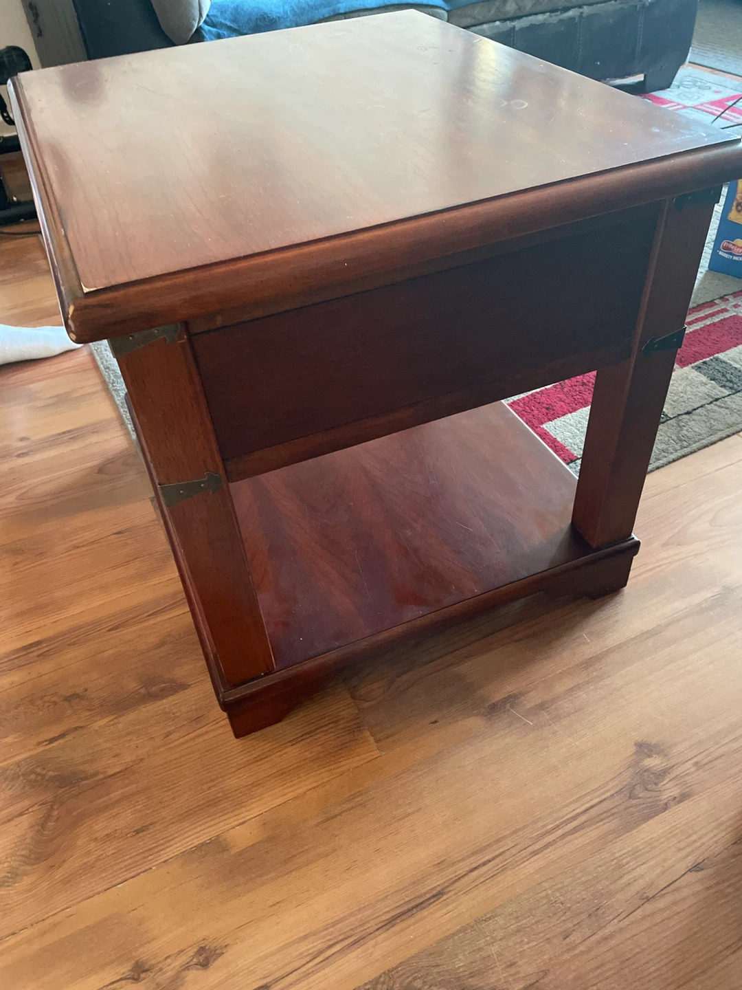 Mahogany solid wood end tables - photo 4