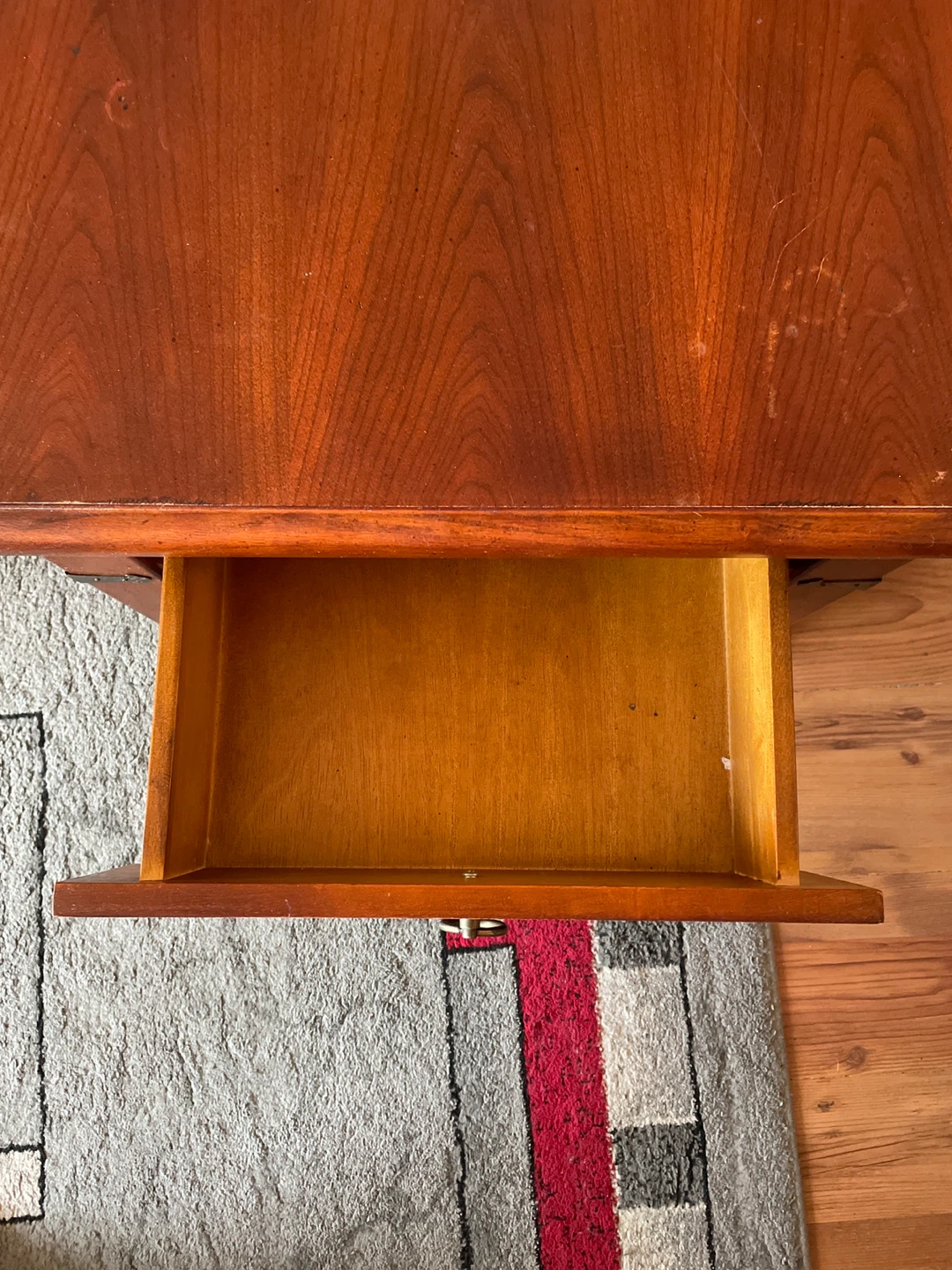 Mahogany solid wood end tables - photo 5