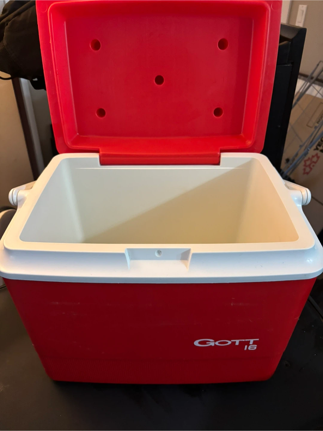 Gott 16 lb Red Cooler - photo 4