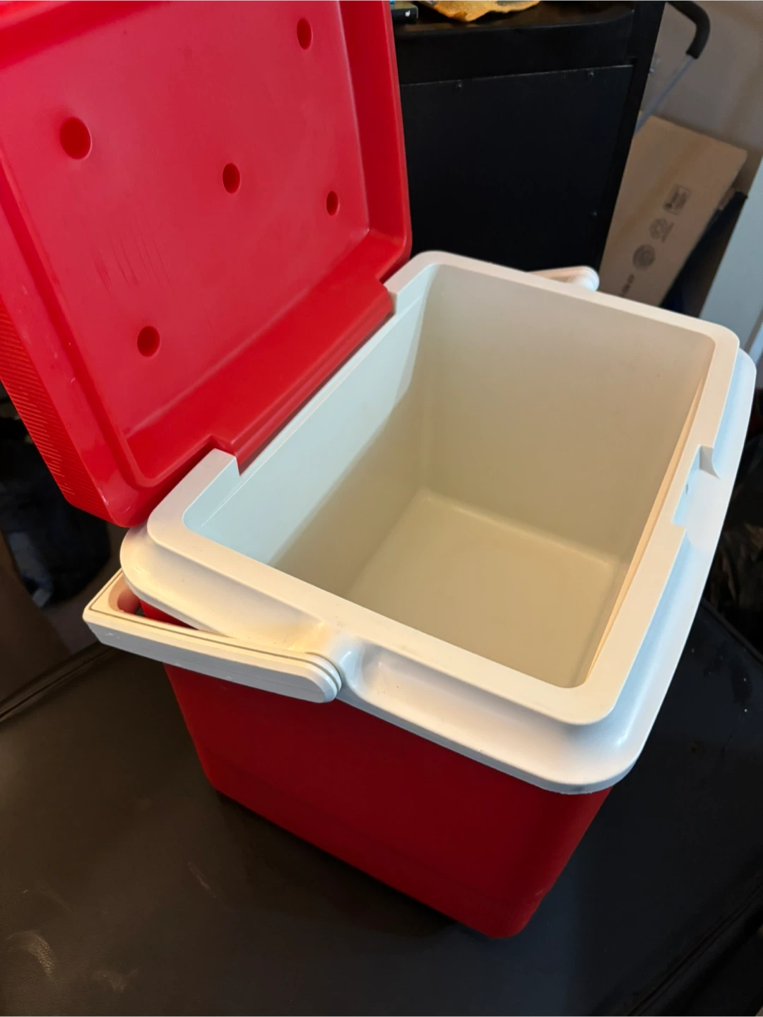 Gott 16 lb Red Cooler - photo 5