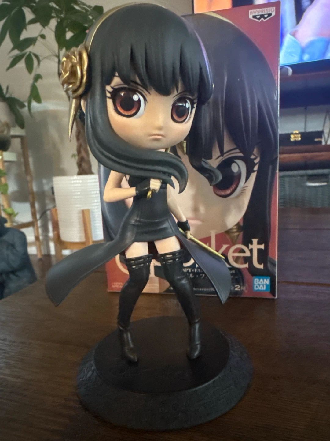 Spy x Family Q Posket Yor Forger Figure - photo 3