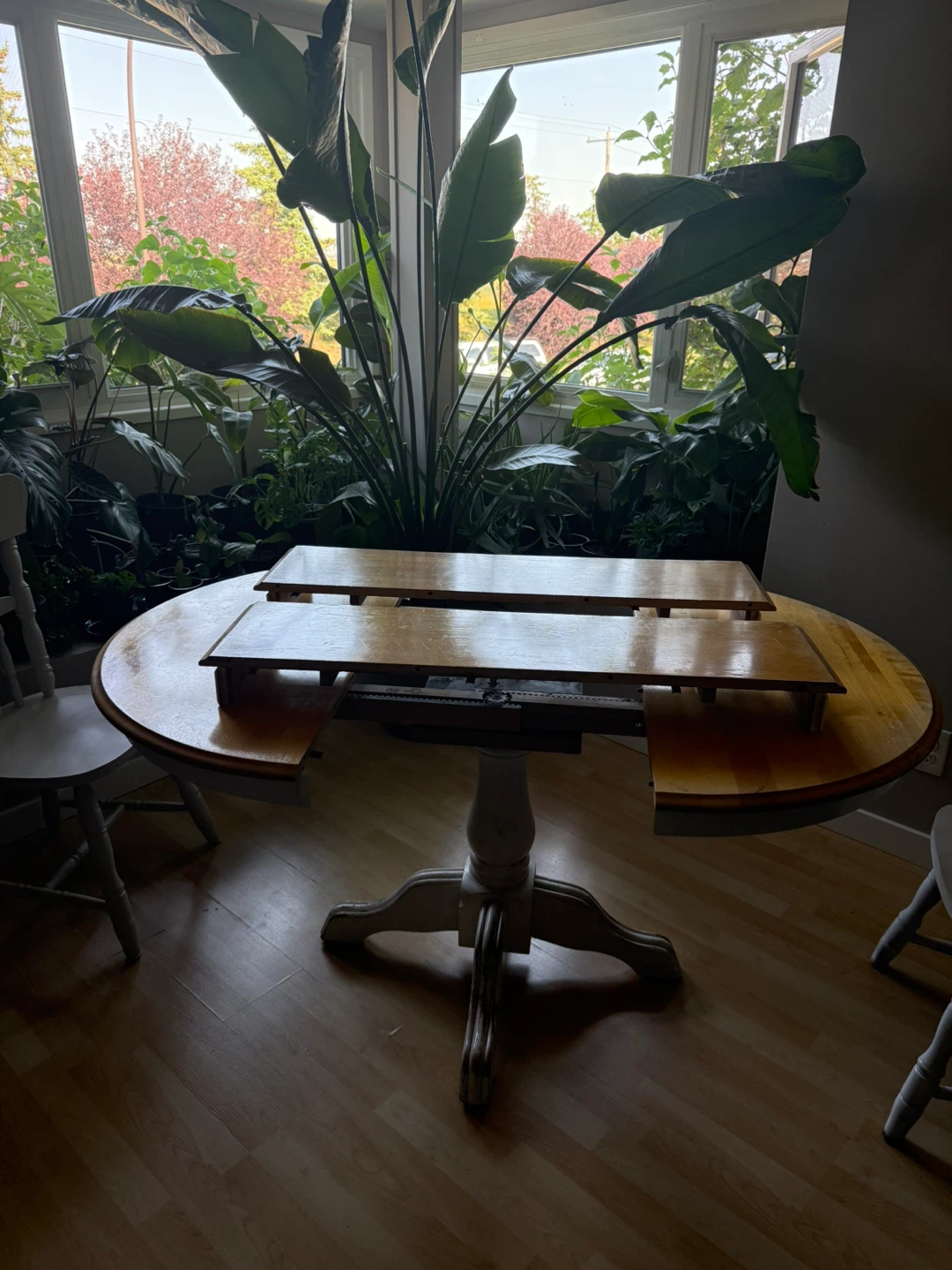 Expandable Pedestal Dining Table set with 6 chairs - photo 2