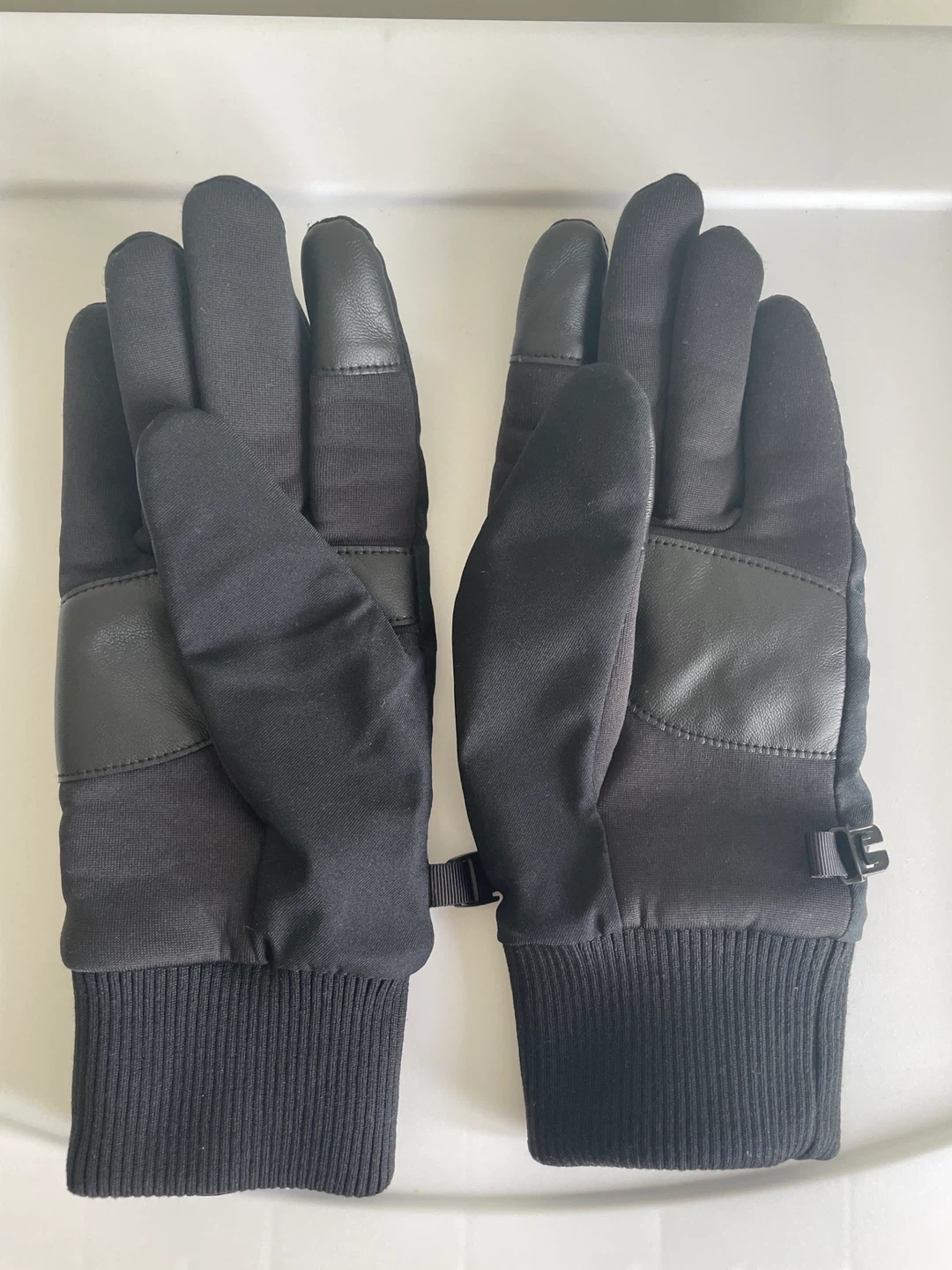 Uniqlo Winter Gloves