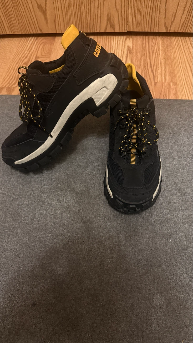 CSA Approved! Caterpillar Black & Yellow Work Boots - photo 2