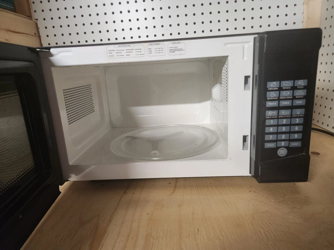 Microwave - photo 2