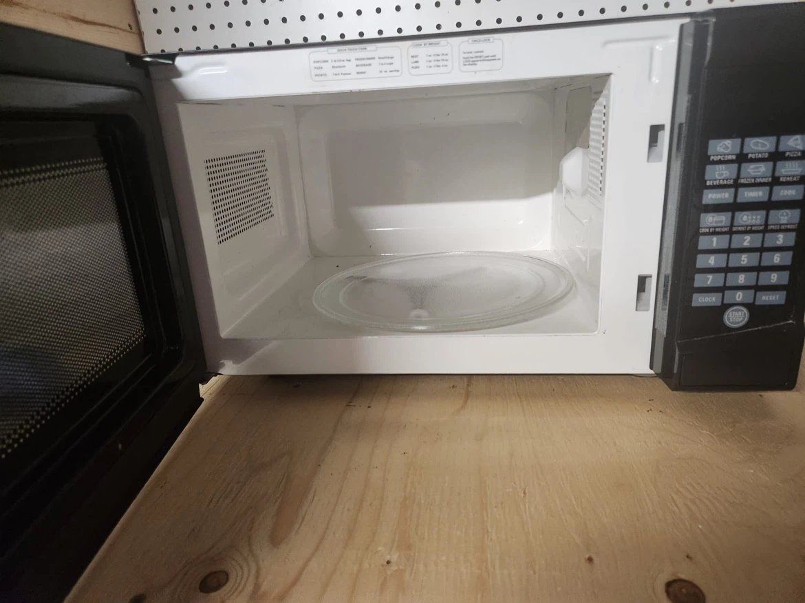 Microwave - photo 3