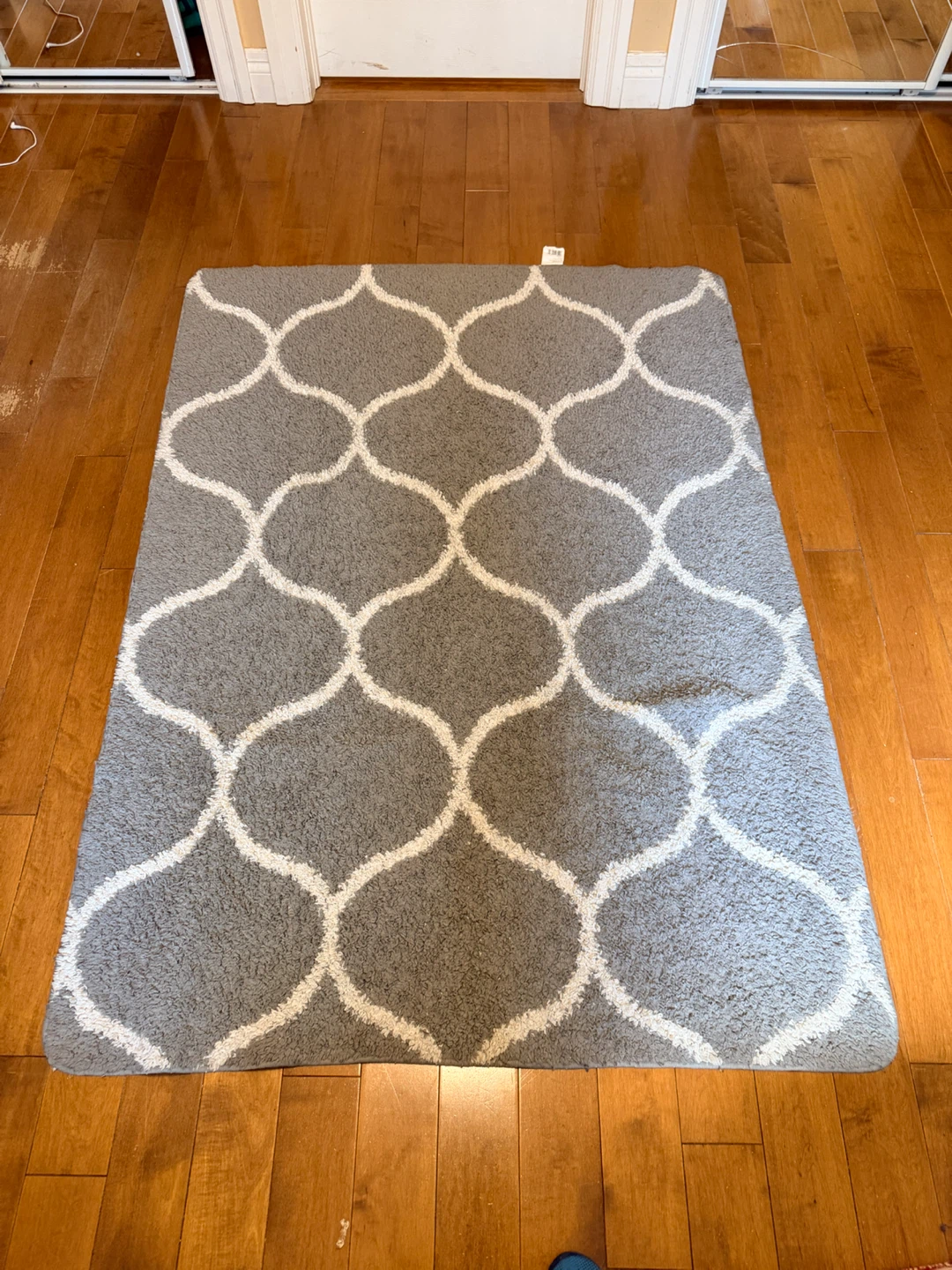 Grey and White Trellis Pattern Rug