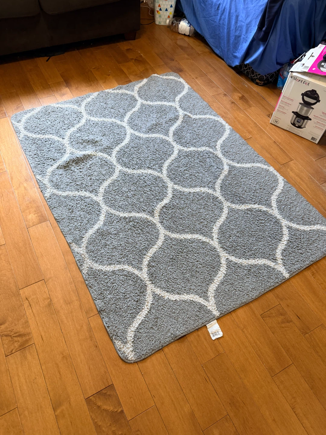 Grey and White Trellis Pattern Rug - photo 3
