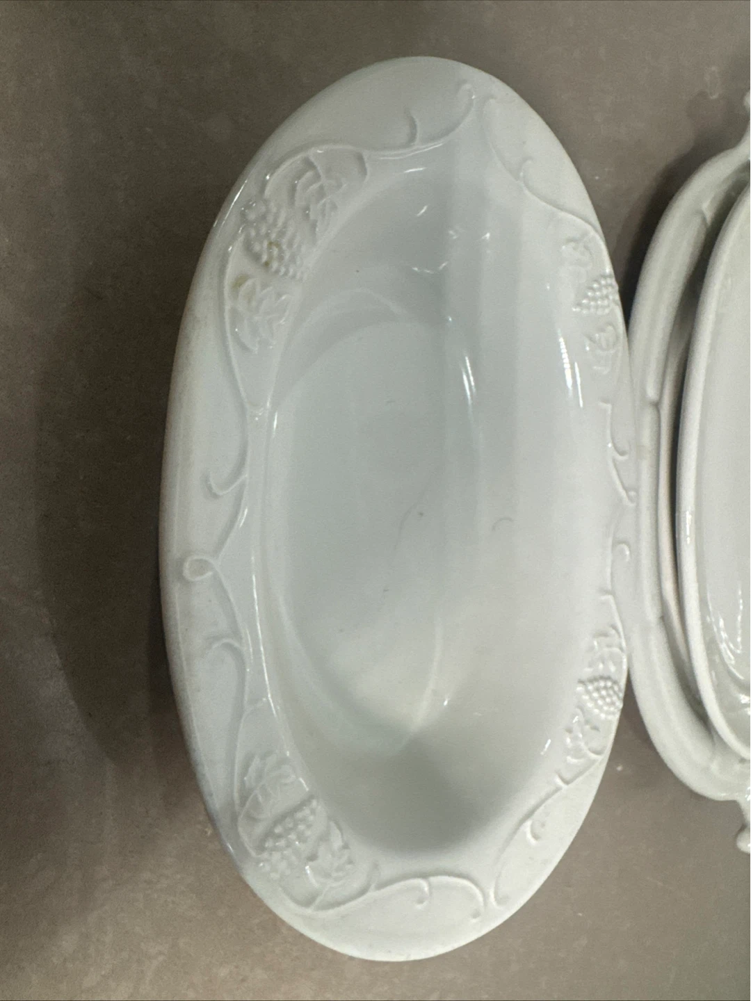 Red-Cliff Ironstone Grape Platter - photo 2