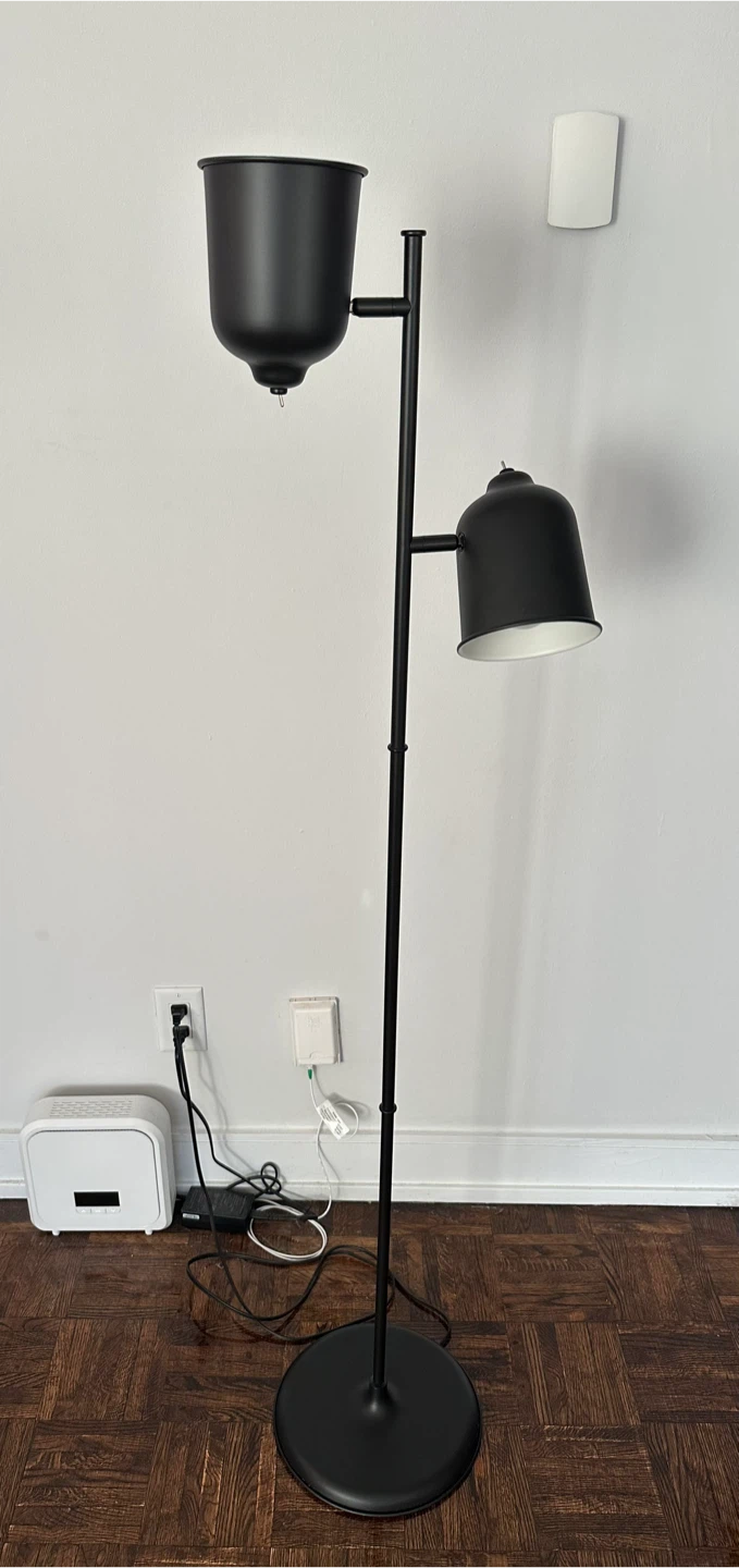 Black floor lamp | Kloving