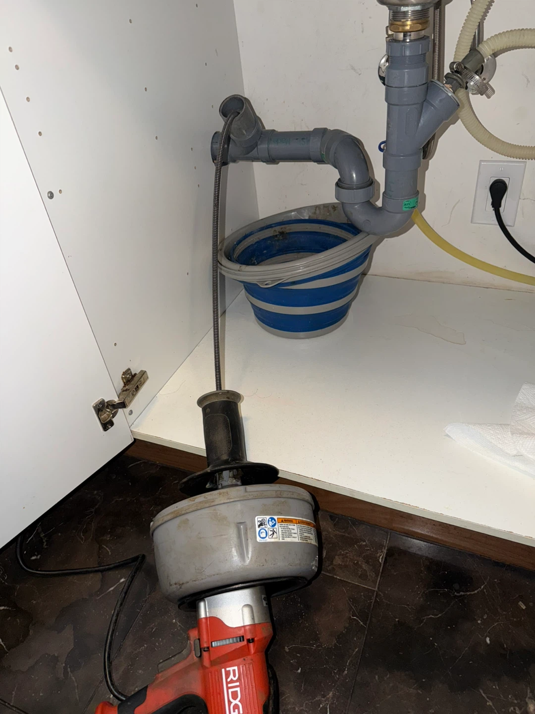 Unclogging kitchen services
