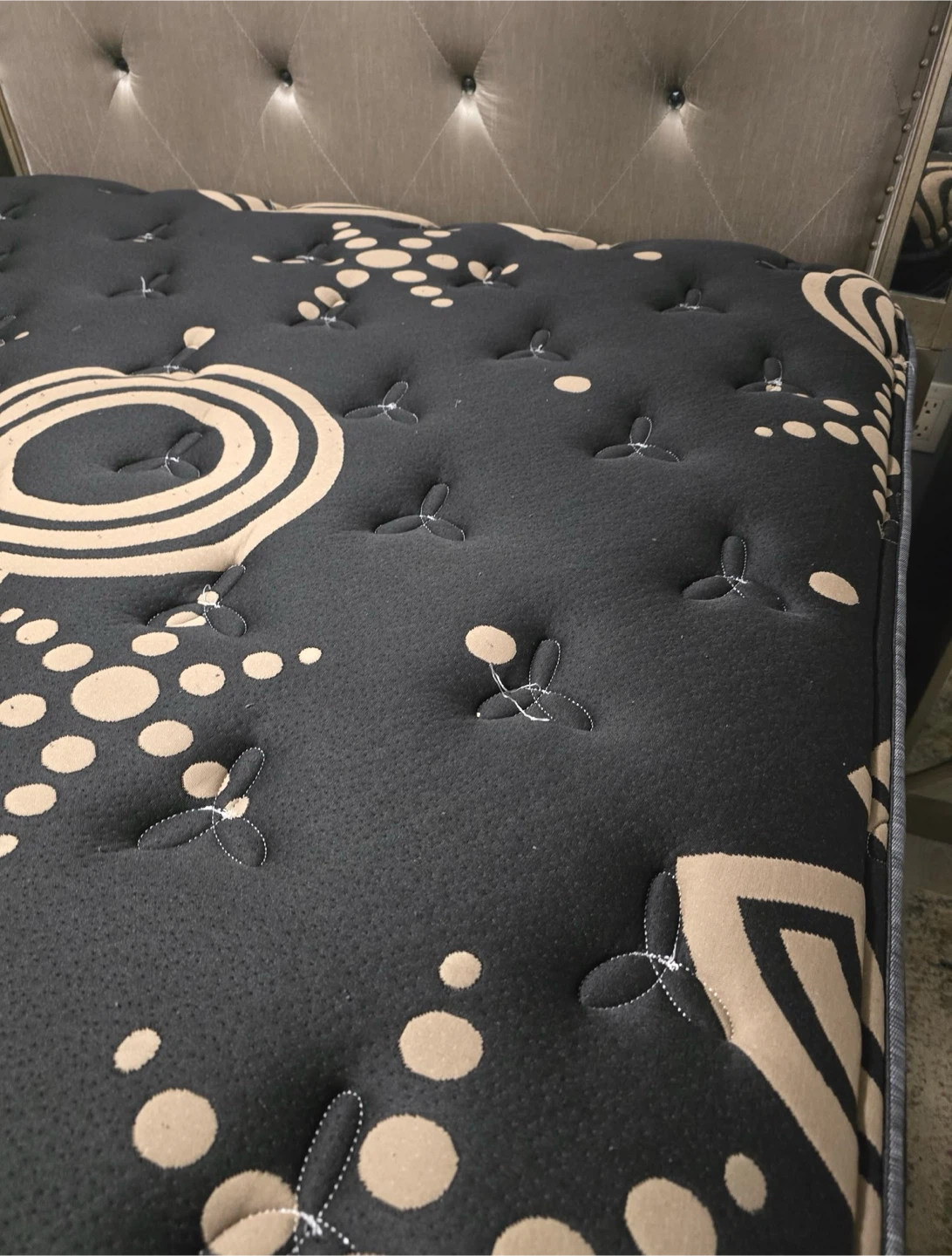 Queen Mattress - photo 2