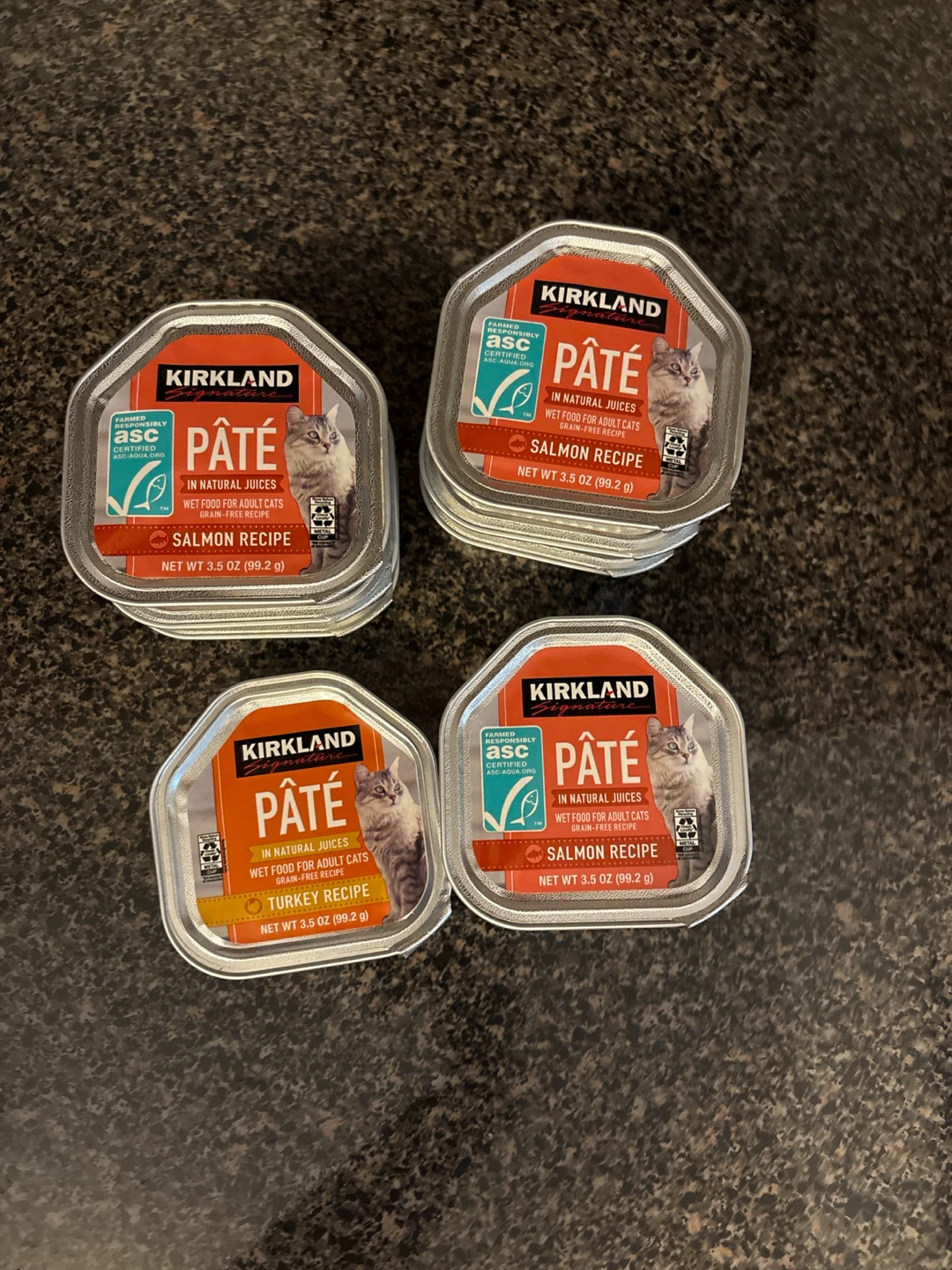 Kirkland Pâté Wet Cat Food