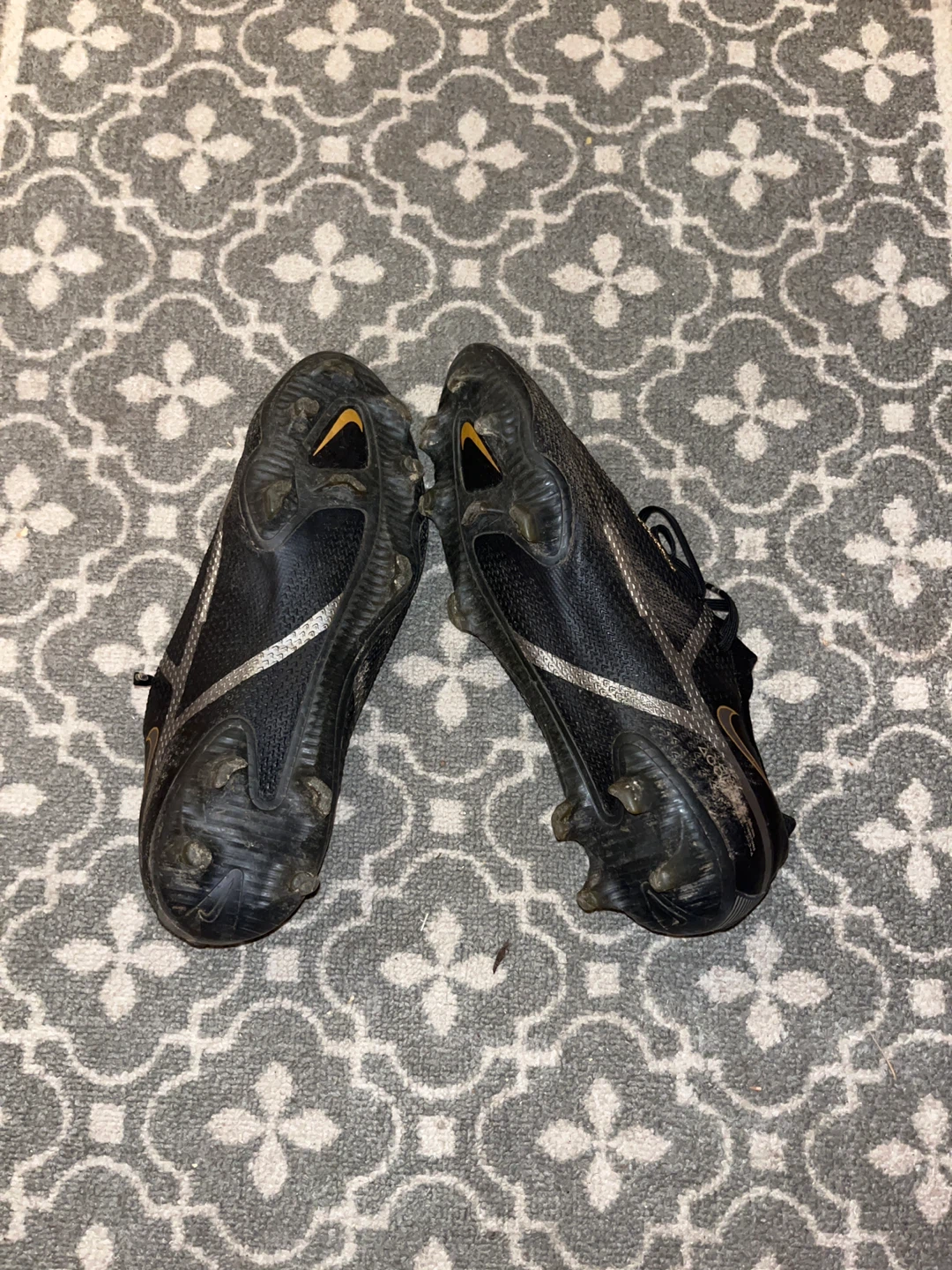 Nike Phantom GT cleats - photo 2