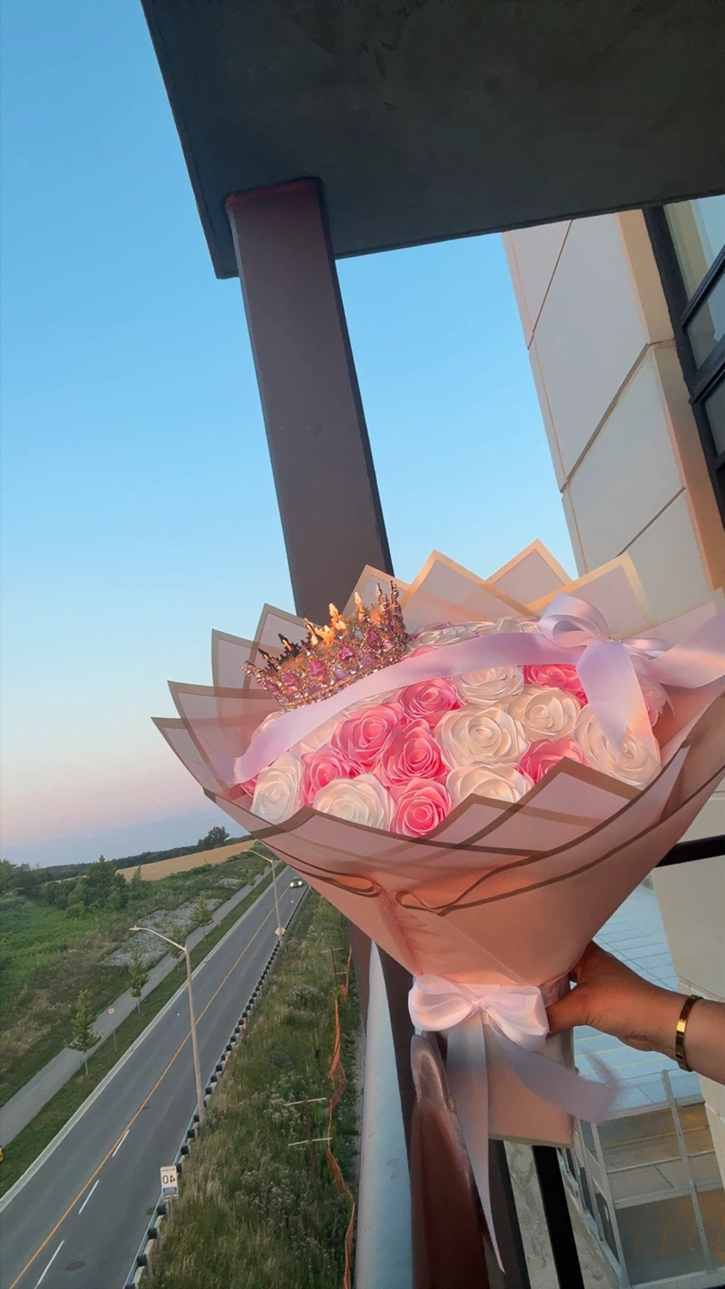 Pink and White Rose Bouquet with Crown - photo 4