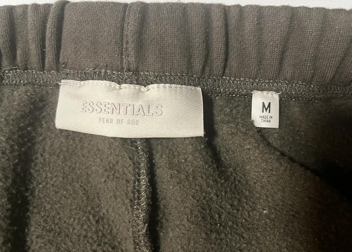ESSENTIALS  Shorts Size M - photo 5