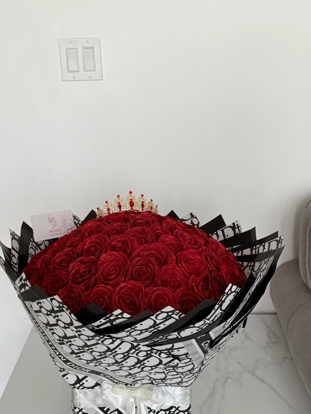 Large Red Glitter Rose Bouquet with Crown - photo 2