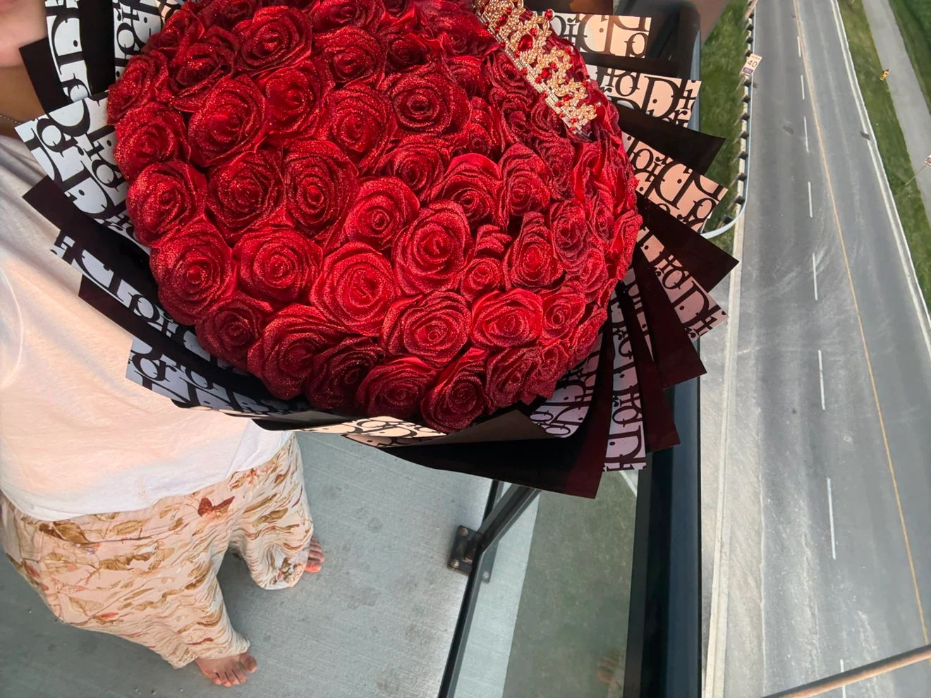 Large Red Glitter Rose Bouquet with Crown - photo 3