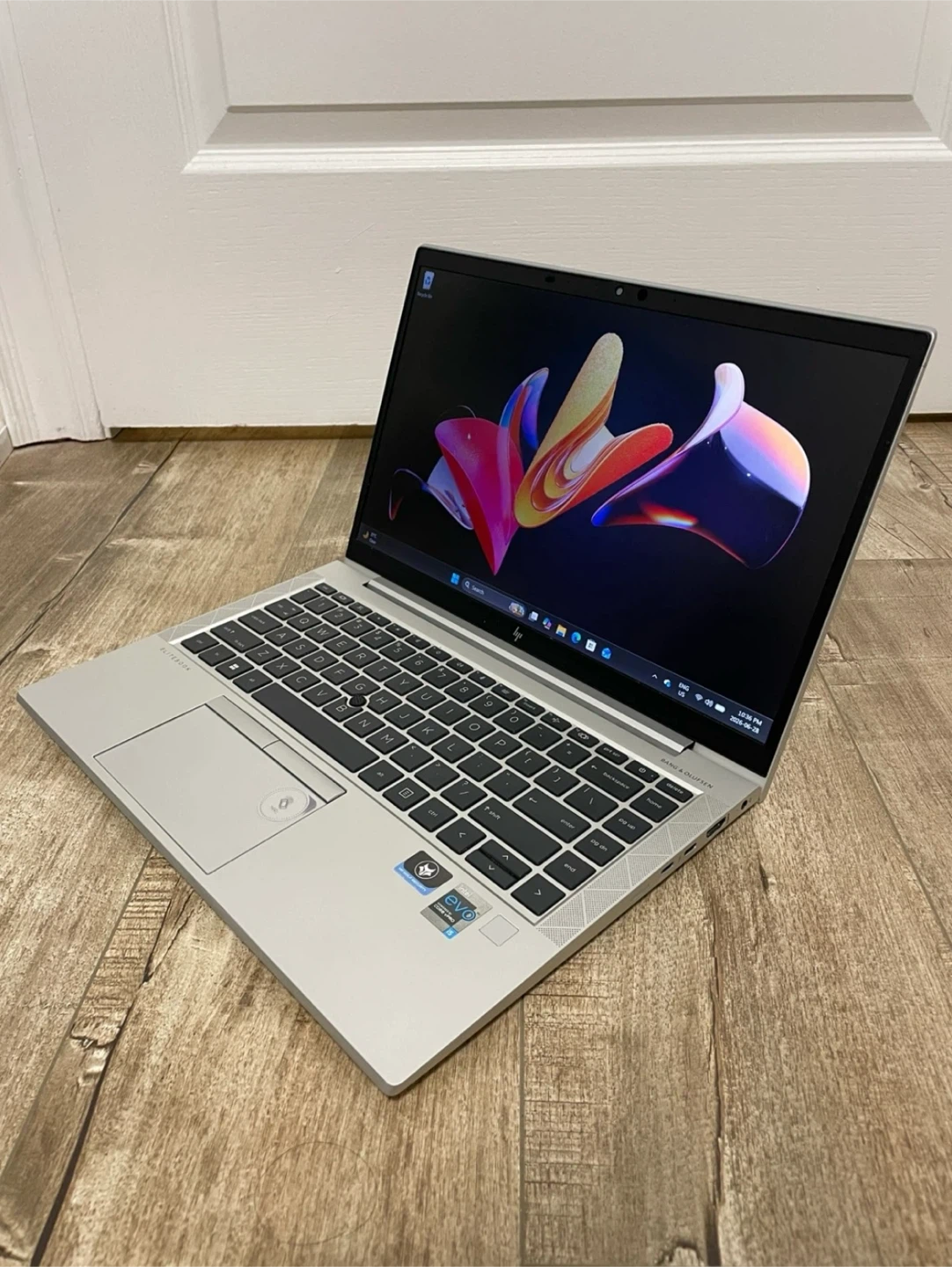 HP EliteBook 840 G8 Notebook PC- IGNORE LOWBALL OFFER ⚠️ - photo 3