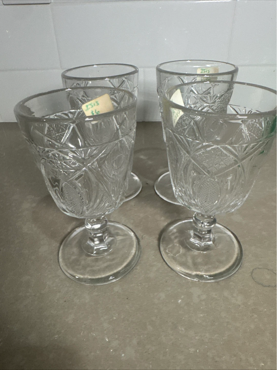 Set of 4 Crystal Cut Wine Glasses - photo 2