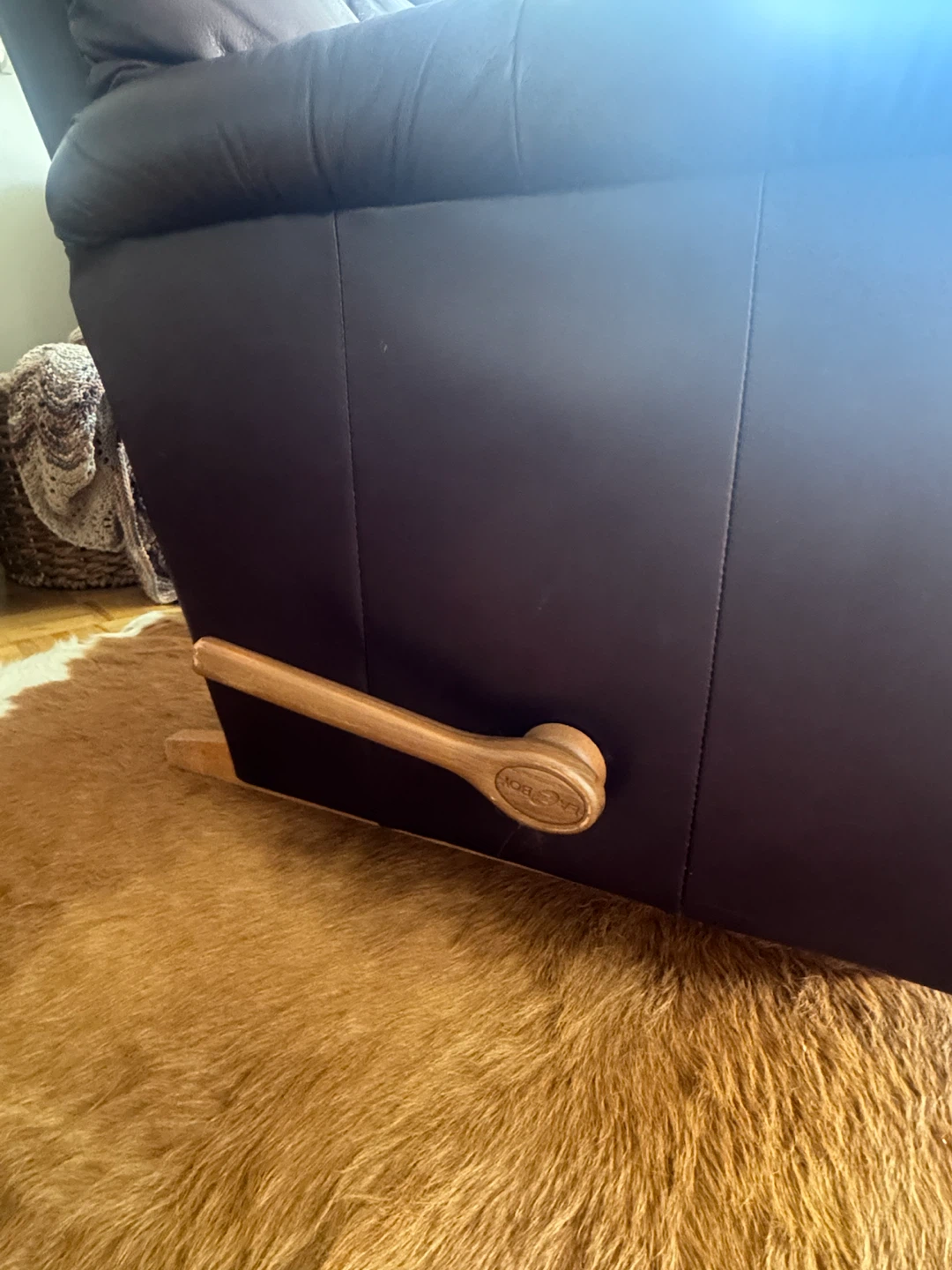 Recliner Armchair - Dark Purple Leather - photo 3