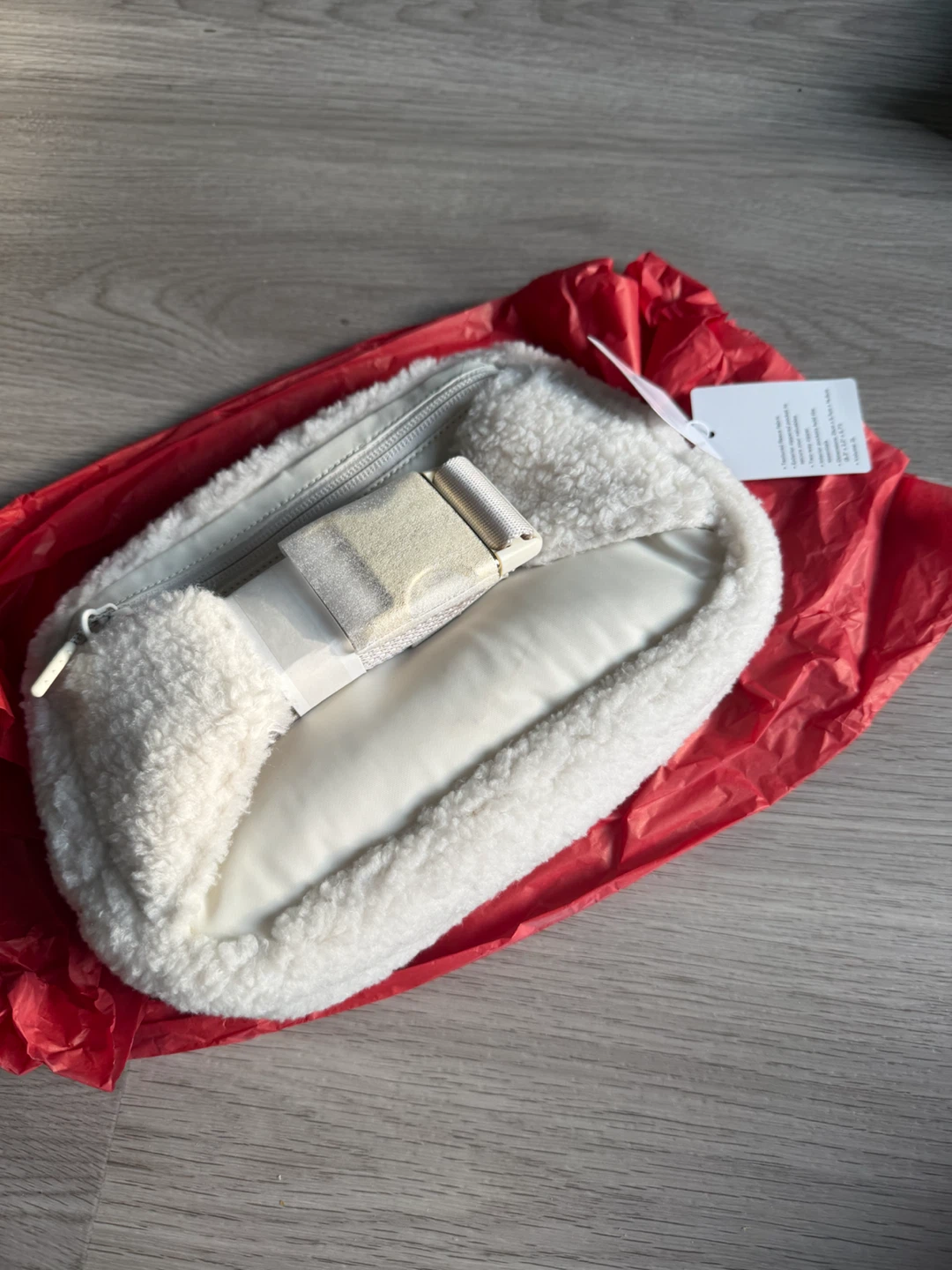 Lululemon Everywhere Belt Bag Large Fleece White Gold - photo 2