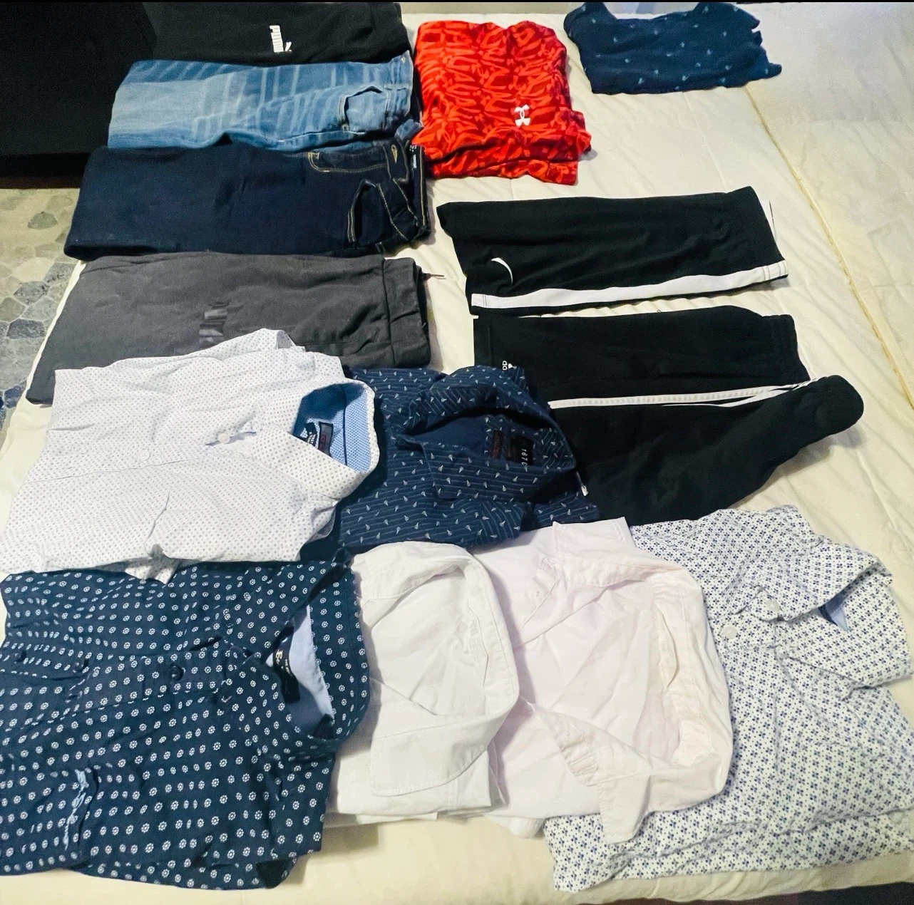 Assorted youth Clothing Bundle size M-L