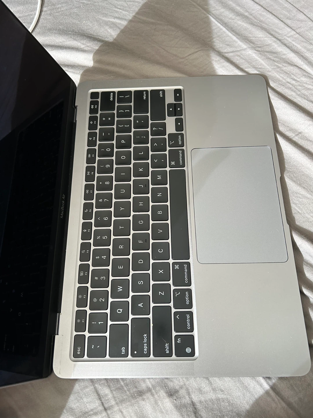 Apple MacBook Air M1, 2020 - photo 2