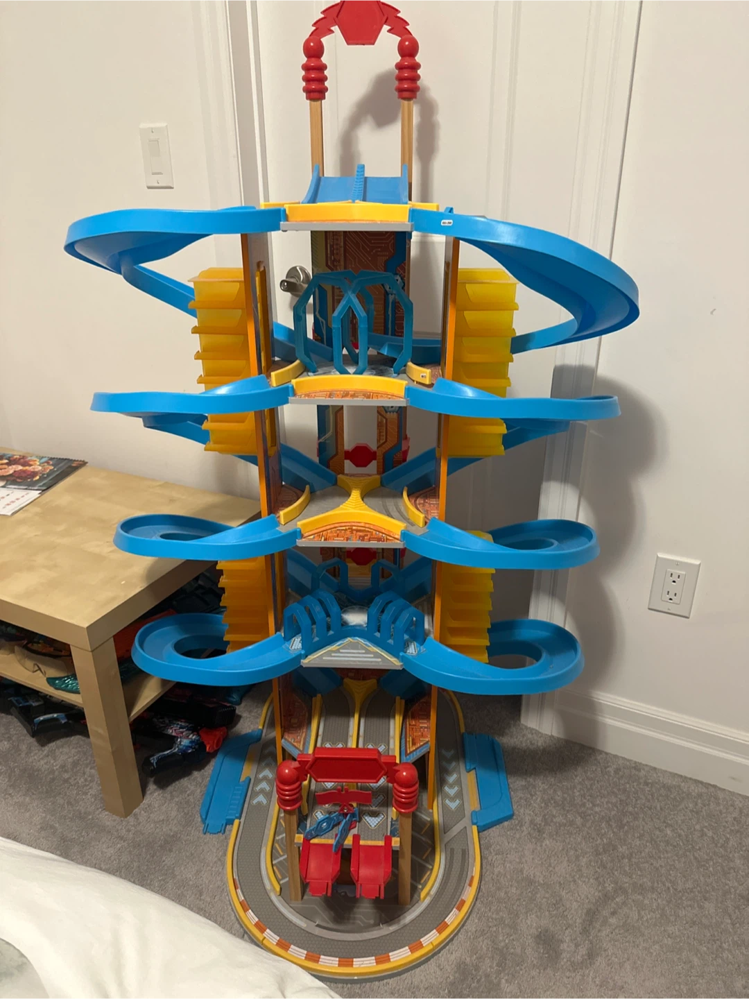 Hot Wheels Ultimate Garage Tower