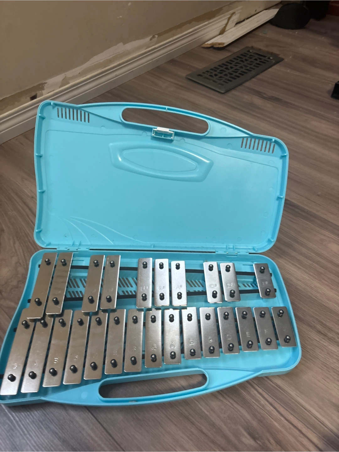 Aqua Glockenspiel in good condition