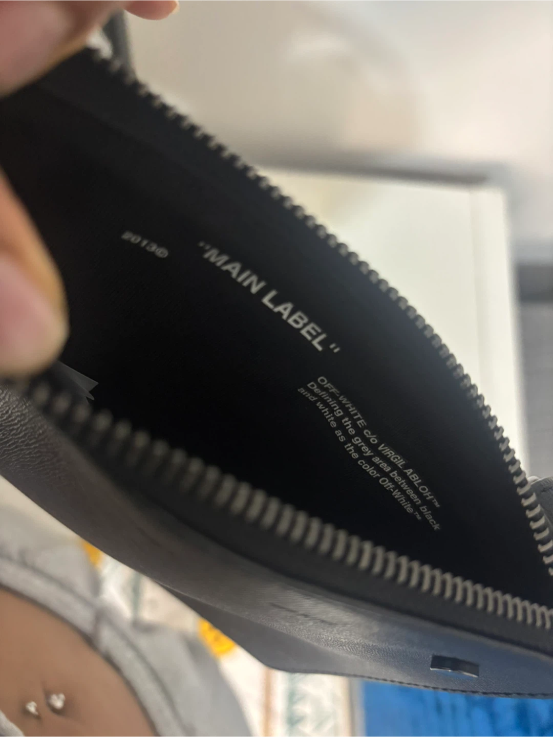 OFF-WHITE "Flat Pouch" - photo 4