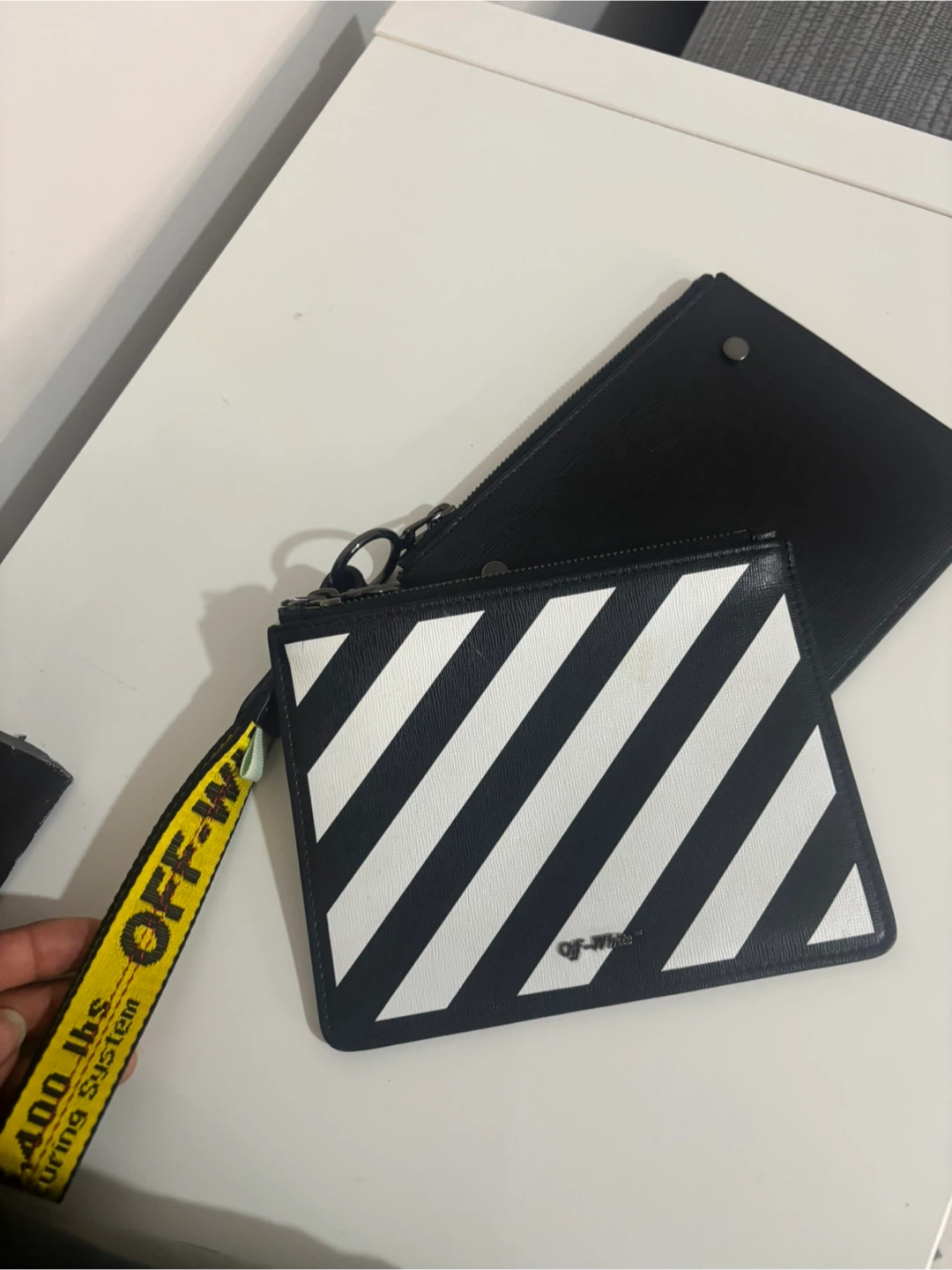 OFF-WHITE "Flat Pouch" - photo 2