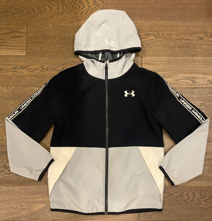 EUC Under Armour Hooded Windbreaker Jacket Size Youth M
