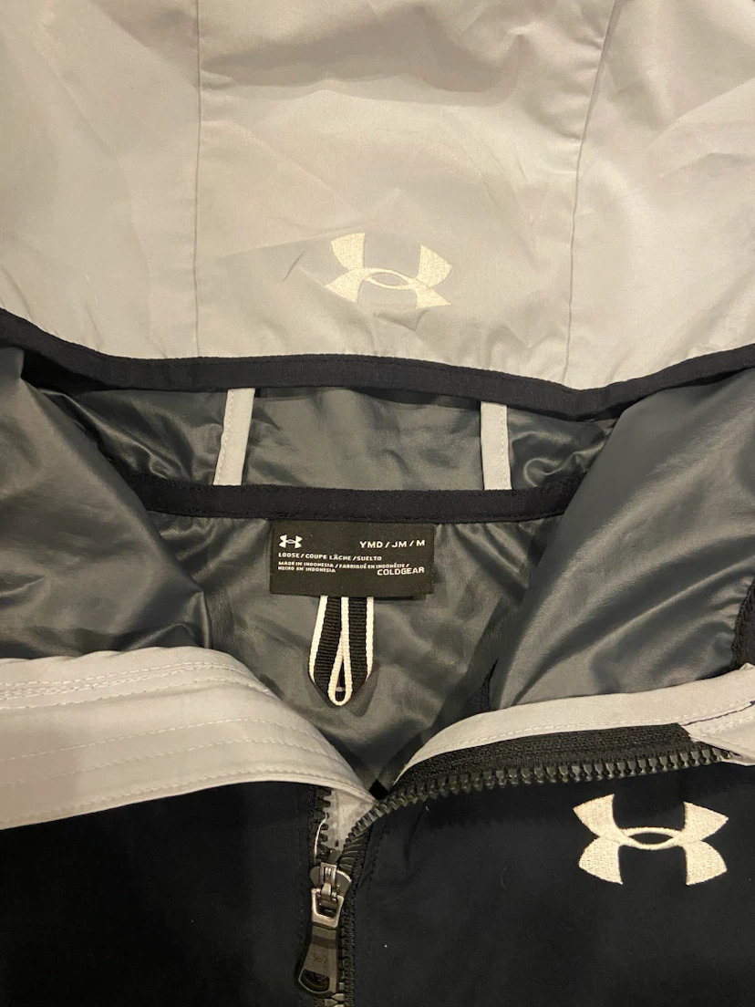 EUC Under Armour Hooded Windbreaker Jacket Size Youth M - photo 3