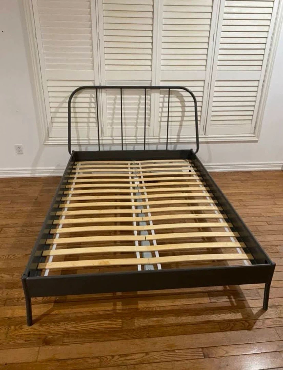 Metal Full / Double Size Bed Frame with Slats
