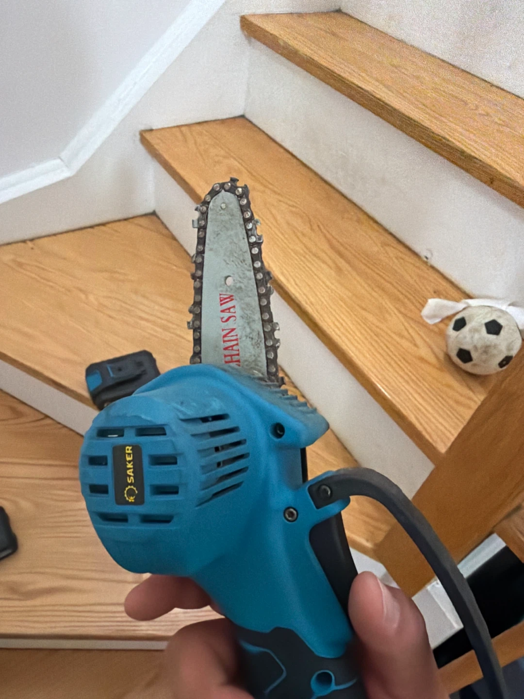 Saker 20V MAX Mini Chainsaw with 2 x 1.5Ah Batteries - photo 2