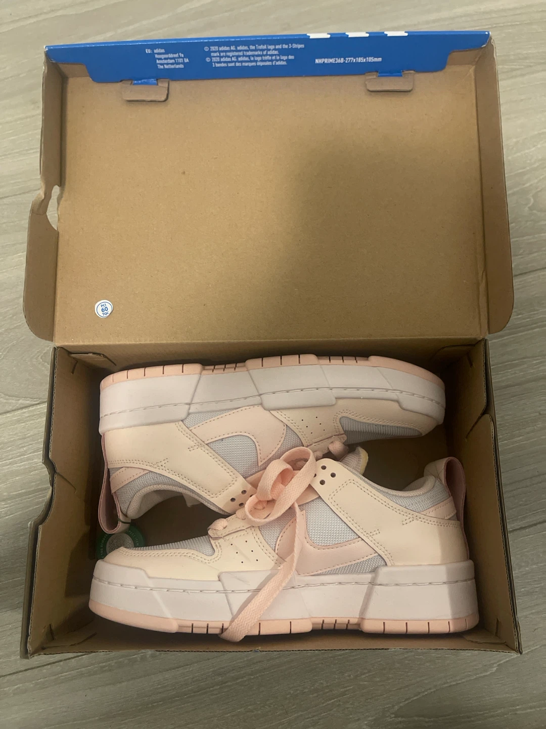 Nike Women's Pink Sneakers